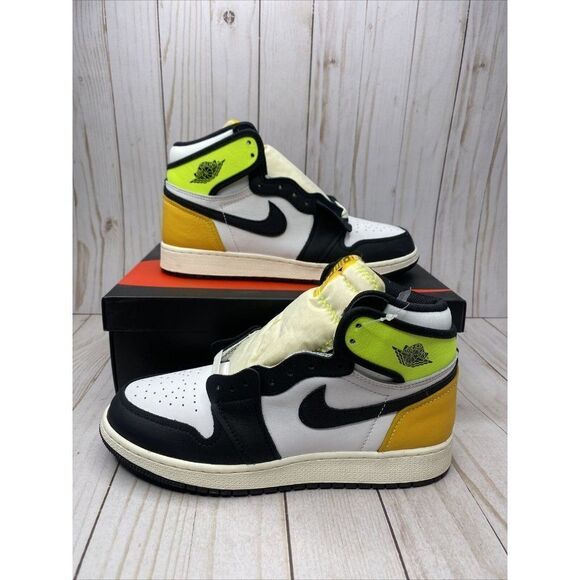 Nike Air Jordan 1 Retro High Volt Gold Mens Size 10.5 Rare Limited 555088 118